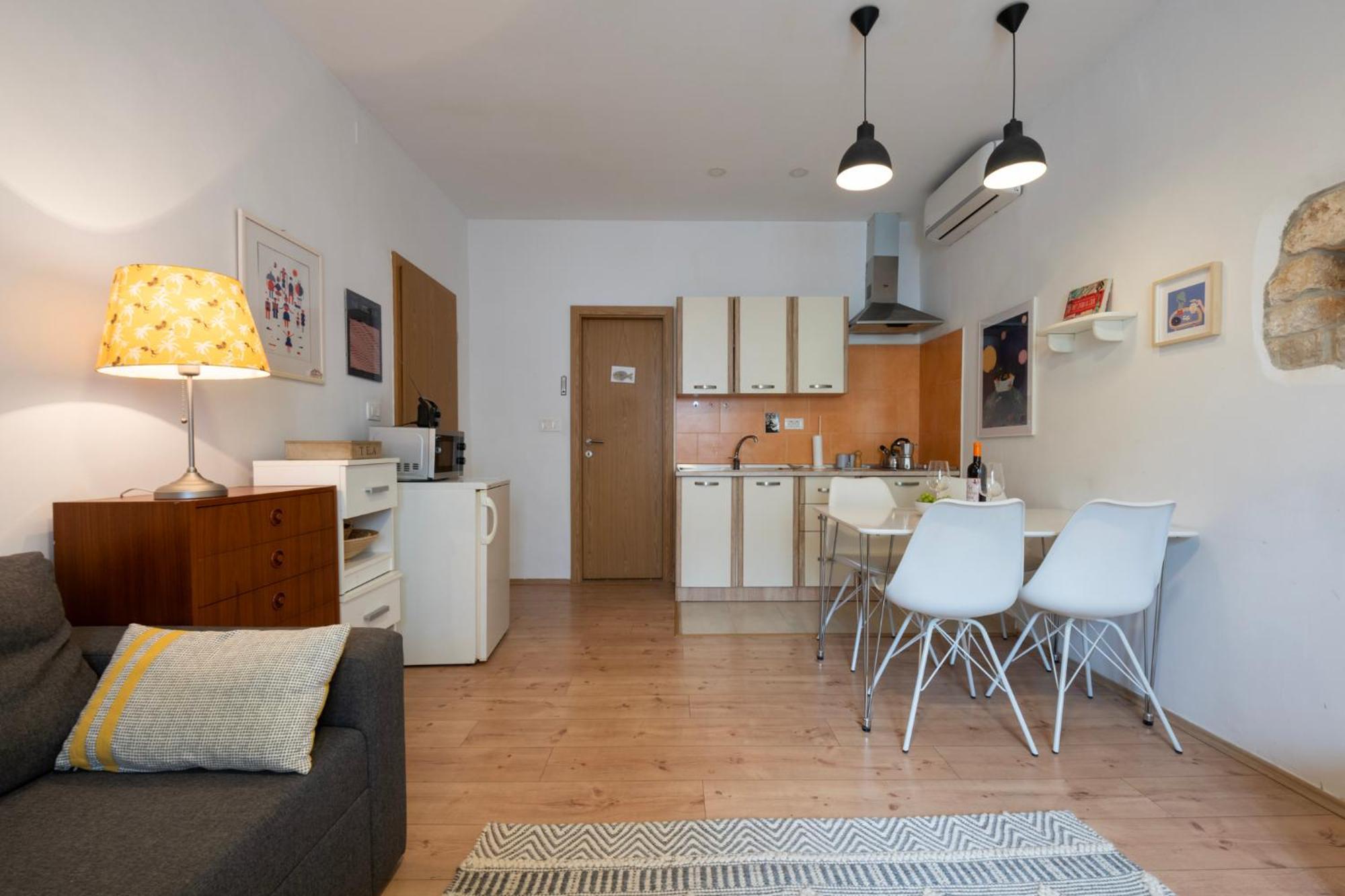 Apartman Between And Sea